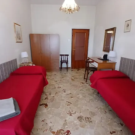 Centre בית אירוח